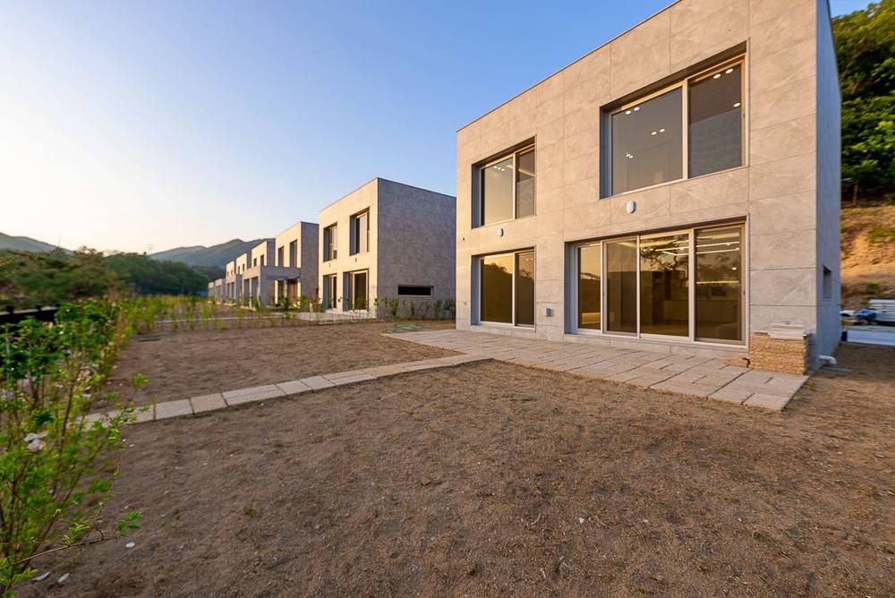 양지 트리니티힐 태봉산 숲세권 조경